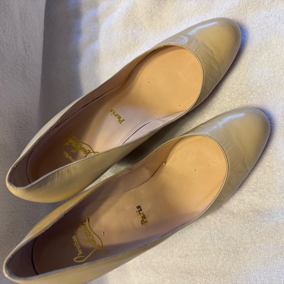 Christian Louboutin size 11 beige 4” wedge heel - Picture 11 of 11
